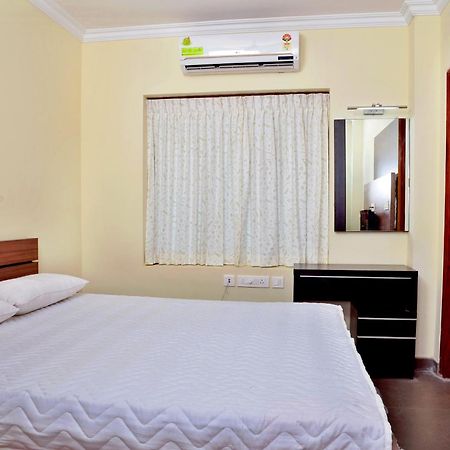 French Avenue Hotel Mahe Exterior photo